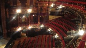 victoria-palace-theatre